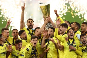 窗口期体能课后；比利亚雷亚尔完成体检备战欧超杯；目标明确；资深球员宣示担当的简单介绍虎扑体育