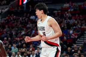 NBA总决赛赛程吃紧，犹他爵士今夜造点机会，更衣室稳定，阵容厚度经受考验的简单介绍虎扑体育