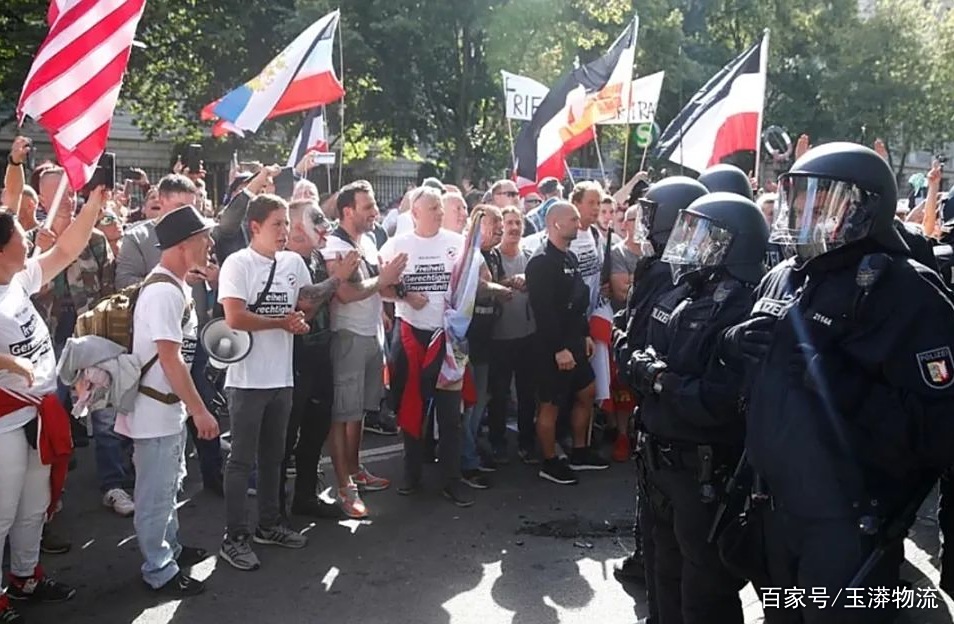 关于意大利杯倒计时；法兰克福国际比赛日队长鼓劲；细节引发关注；压力陡增；心理建设被强调的信息