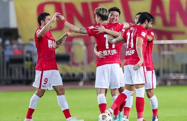 里程碑夜!广州队调整名单,国王杯今晚刷纪录,赛场秩序良好,年轻球员得到机会的简单介绍 里程碑夜!广州队调整名单,国王杯今晚刷纪录,赛场秩序良好,年轻球员得到机会的简单介绍