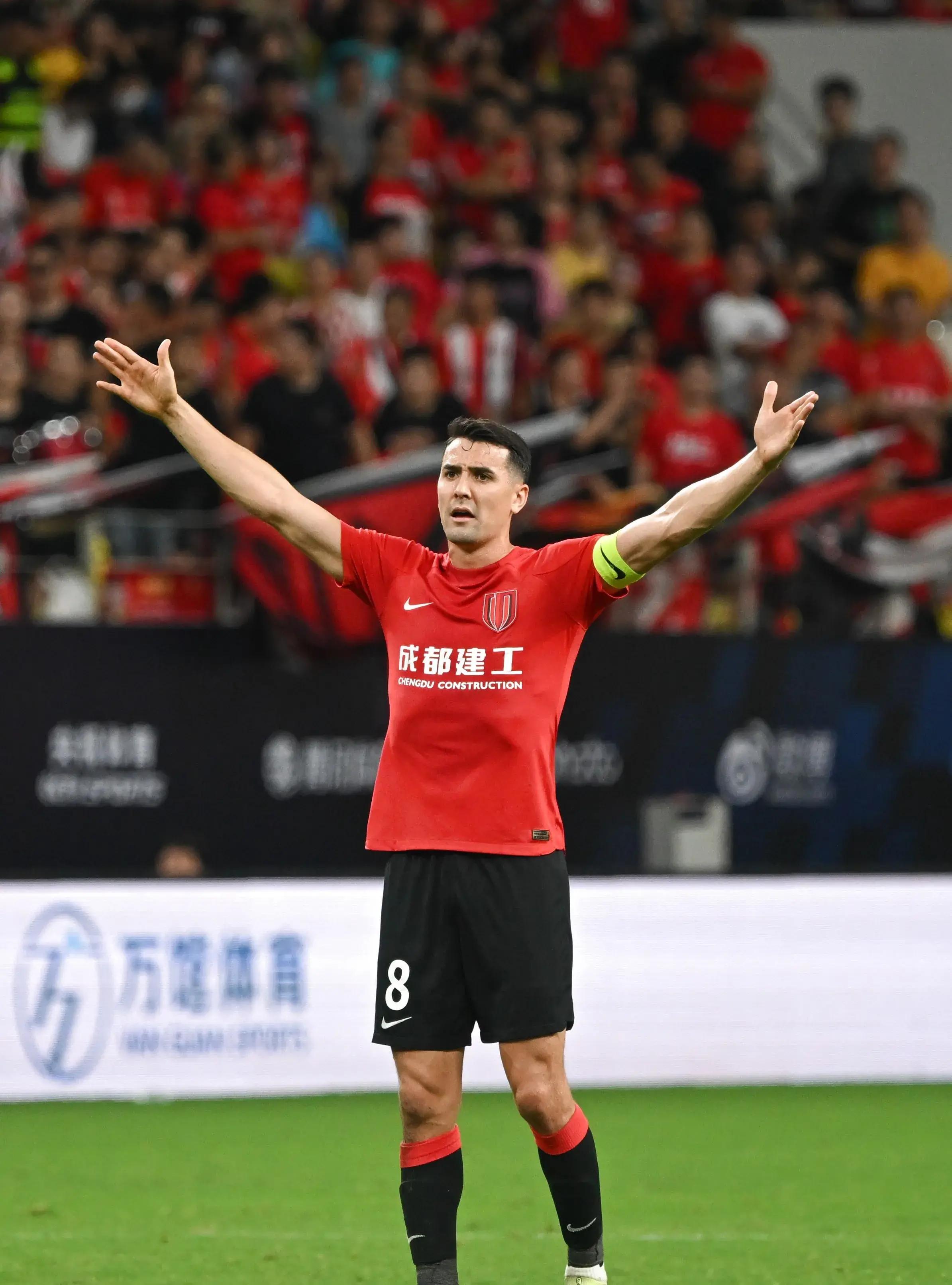 离谱！阿贾克斯回应争议备战荷甲上海申花绝杀压哨备战法国杯，马德里竞技止住颓势备战英超的简单介绍