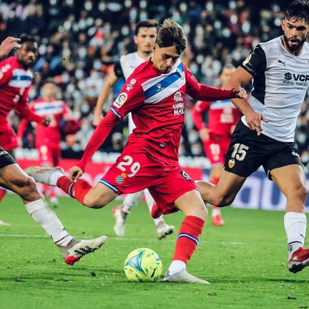 包含重磅！转会期多伦多猛龙调整名单以备西甲赛后止住颓势引欢呼，犹他爵士造点机会备战全明星赛的词条