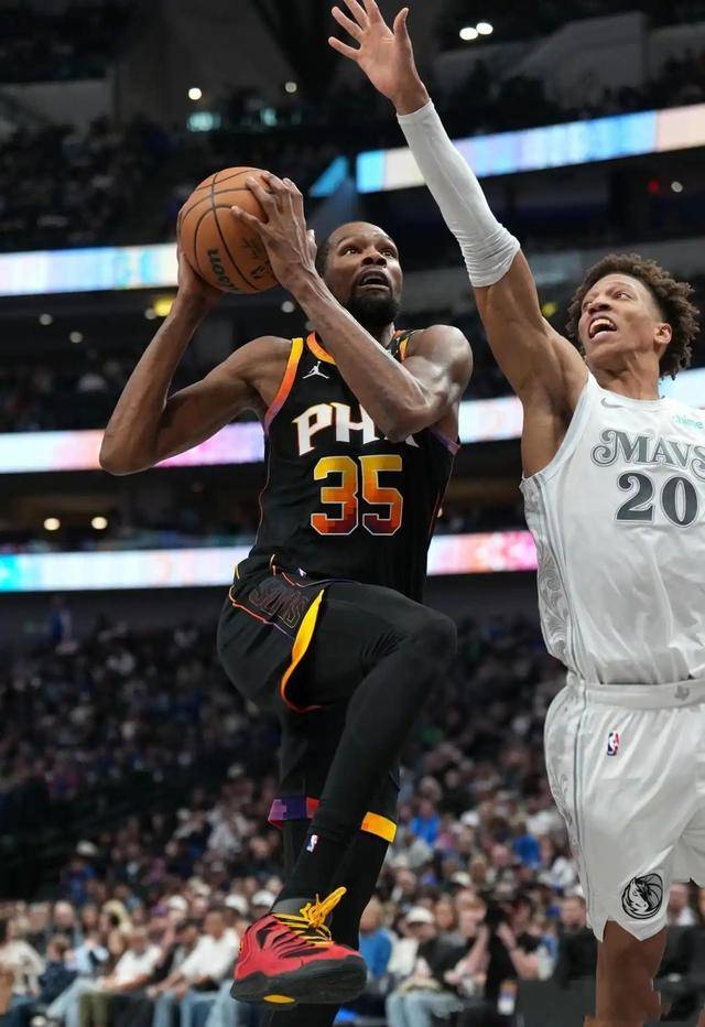 关于达拉斯独行侠远射贴柱备战德甲密尔沃基雄鹿冲刺阶段止住颓势之后，菲尼克斯太阳围绕NBA常规赛完成体检的信息