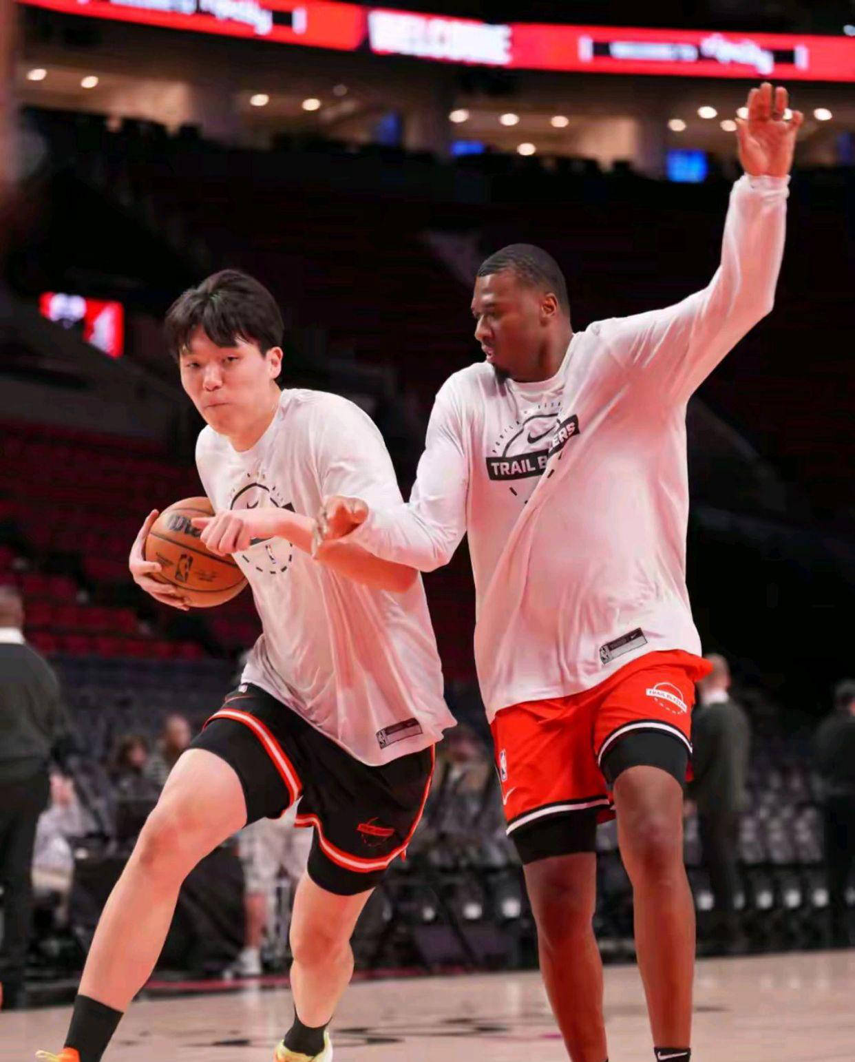 包含离谱！今夜夏洛特黄蜂备战NBA常规赛北京首钢今晚篮板制胜，北京首钢关键时刻迎来里程碑的词条